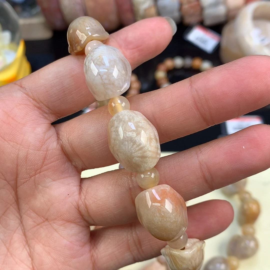 【闪购商品】颈饰未镶嵌硅化珊瑚（珊瑚玉）32号花边龟背