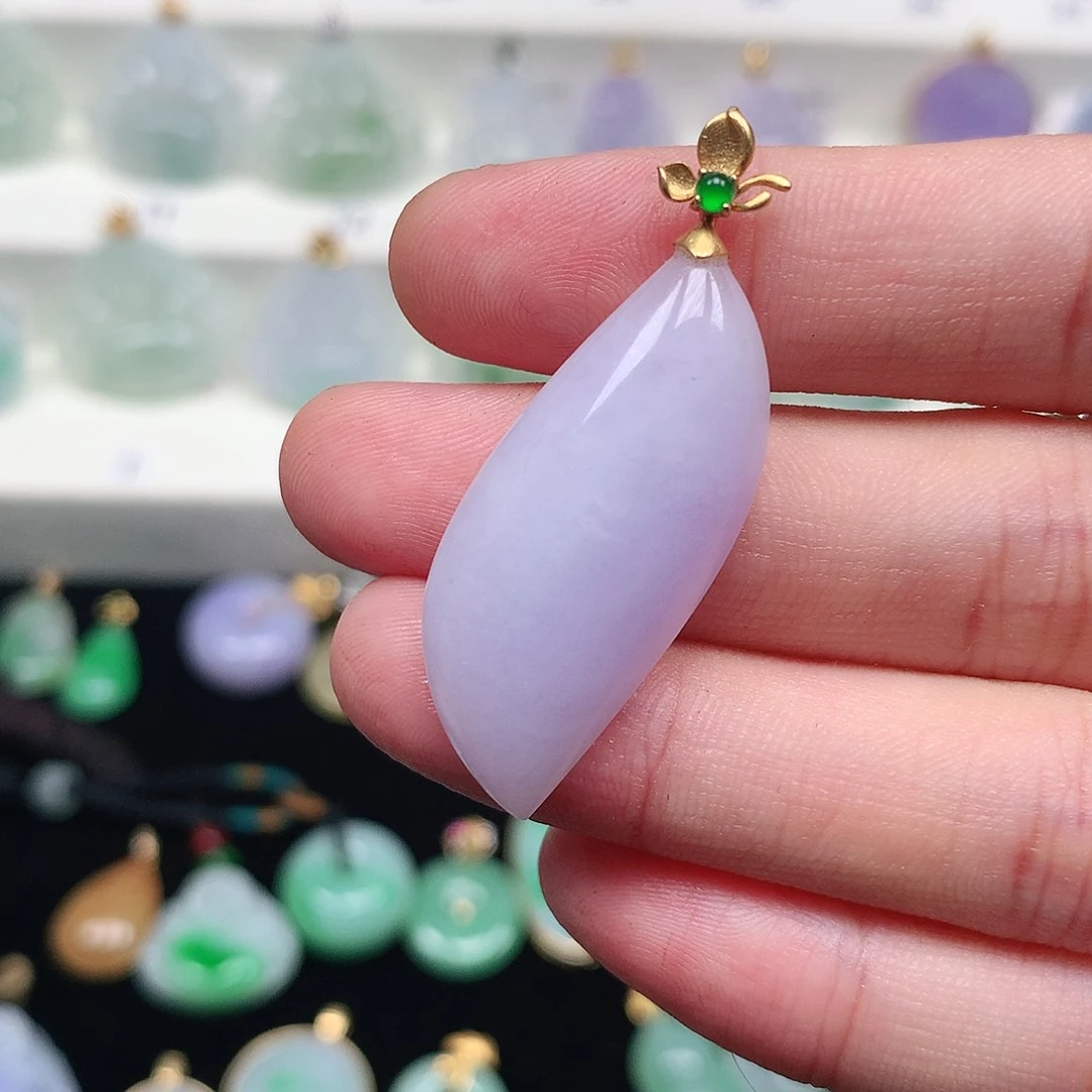 颈饰18K金镶嵌翡翠翡翠吊坠