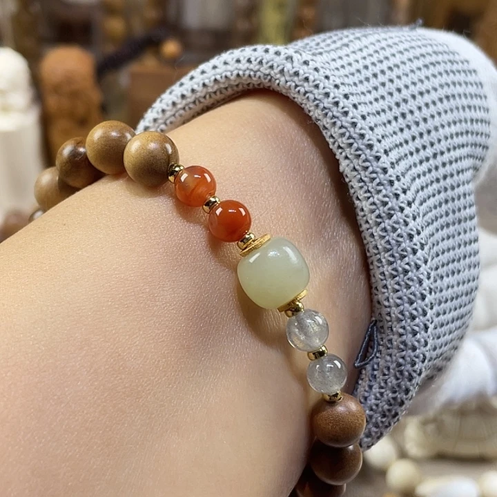 檀香木手串/手链老山檀香0.8配南红等