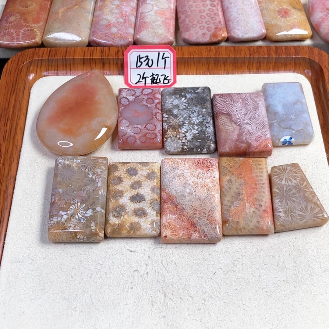 【闪购商品】硅化玉吊坠(赠链)未镶嵌弥*桃