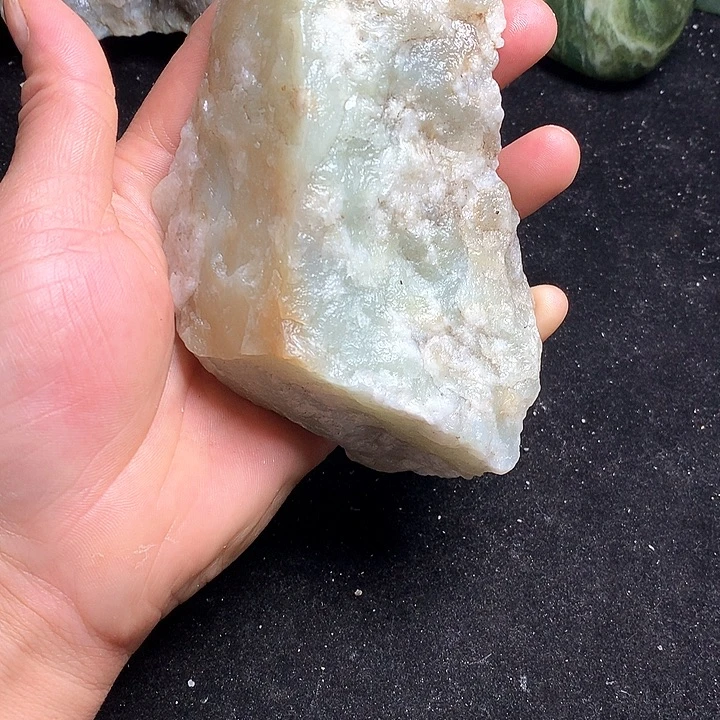 和田玉(糖玉)未镶嵌珠宝奇石