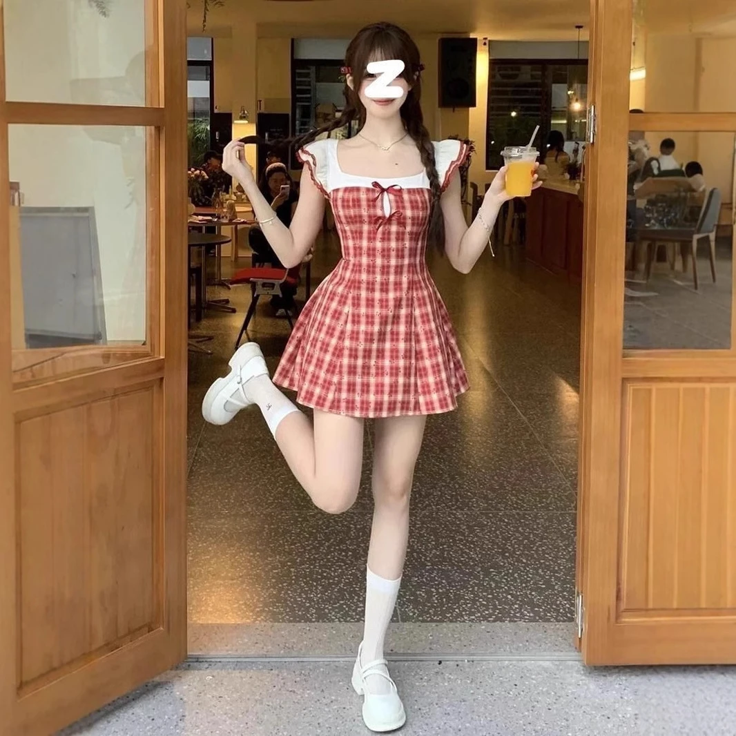 高腰复古少女吊带短裙气质显瘦连衣裙法式甜美格纹小个子短款辣妹