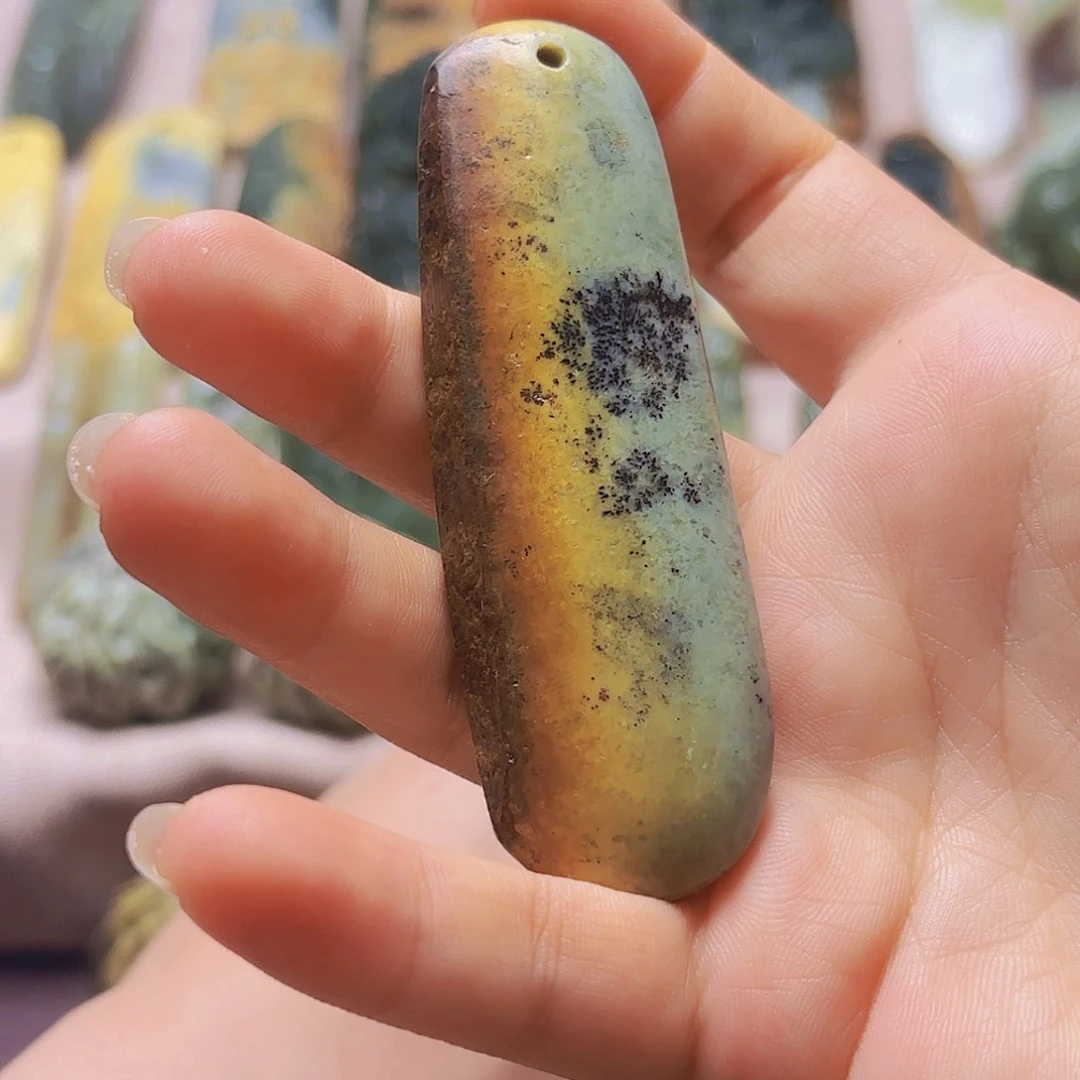 岫岩河磨玉（透闪石质玉）未镶嵌挂件