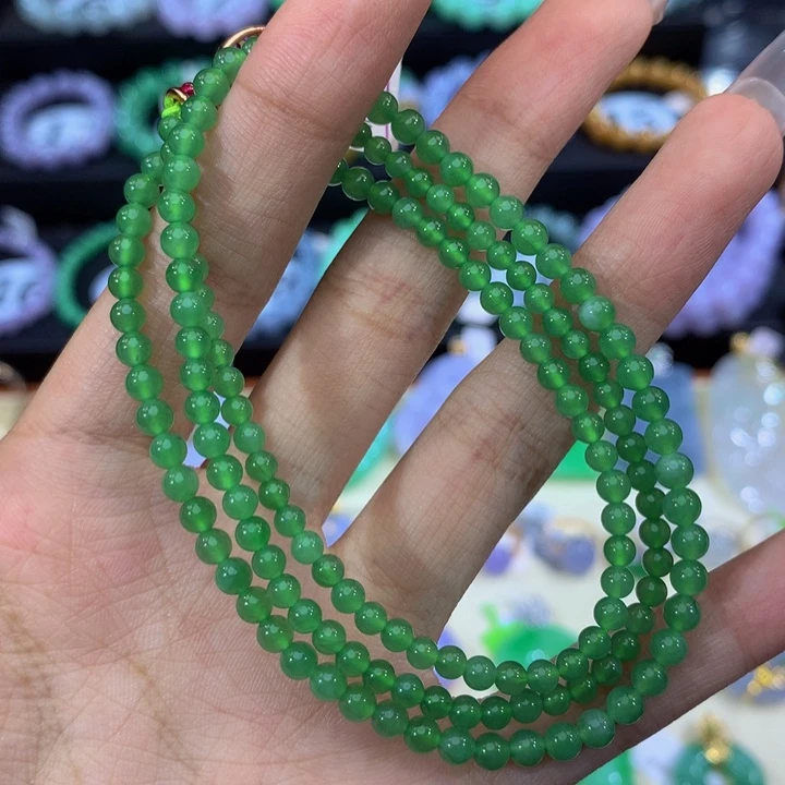 翡翠挂件未镶嵌翡翠