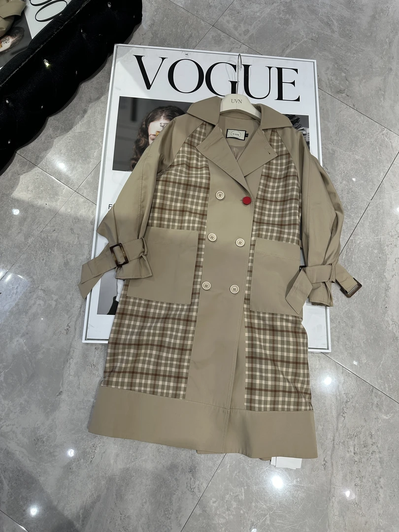 UVN娜娜气质时尚复古中长款格子风衣