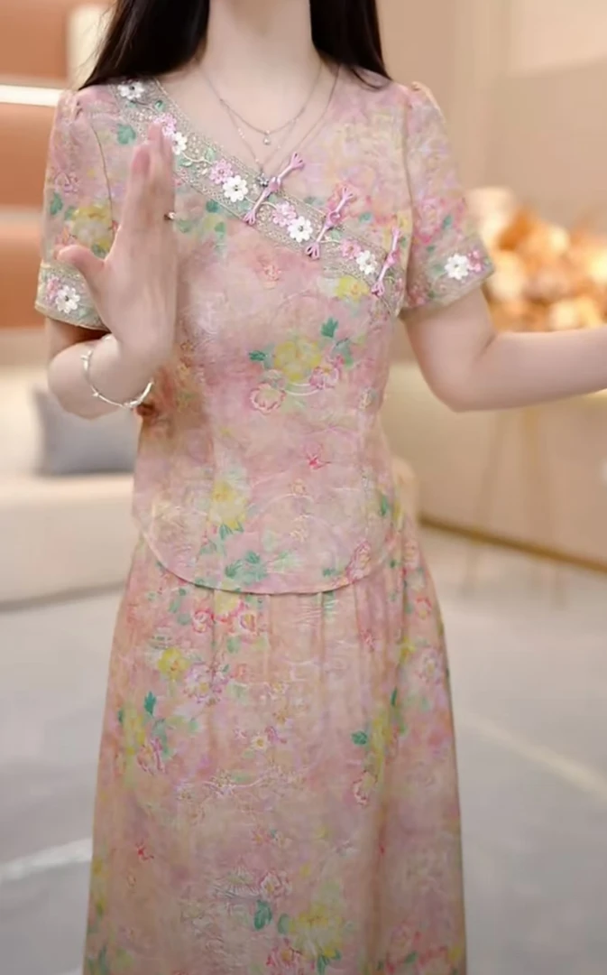 夏季新款时尚优雅减龄遮肚子显瘦气质连衣裙