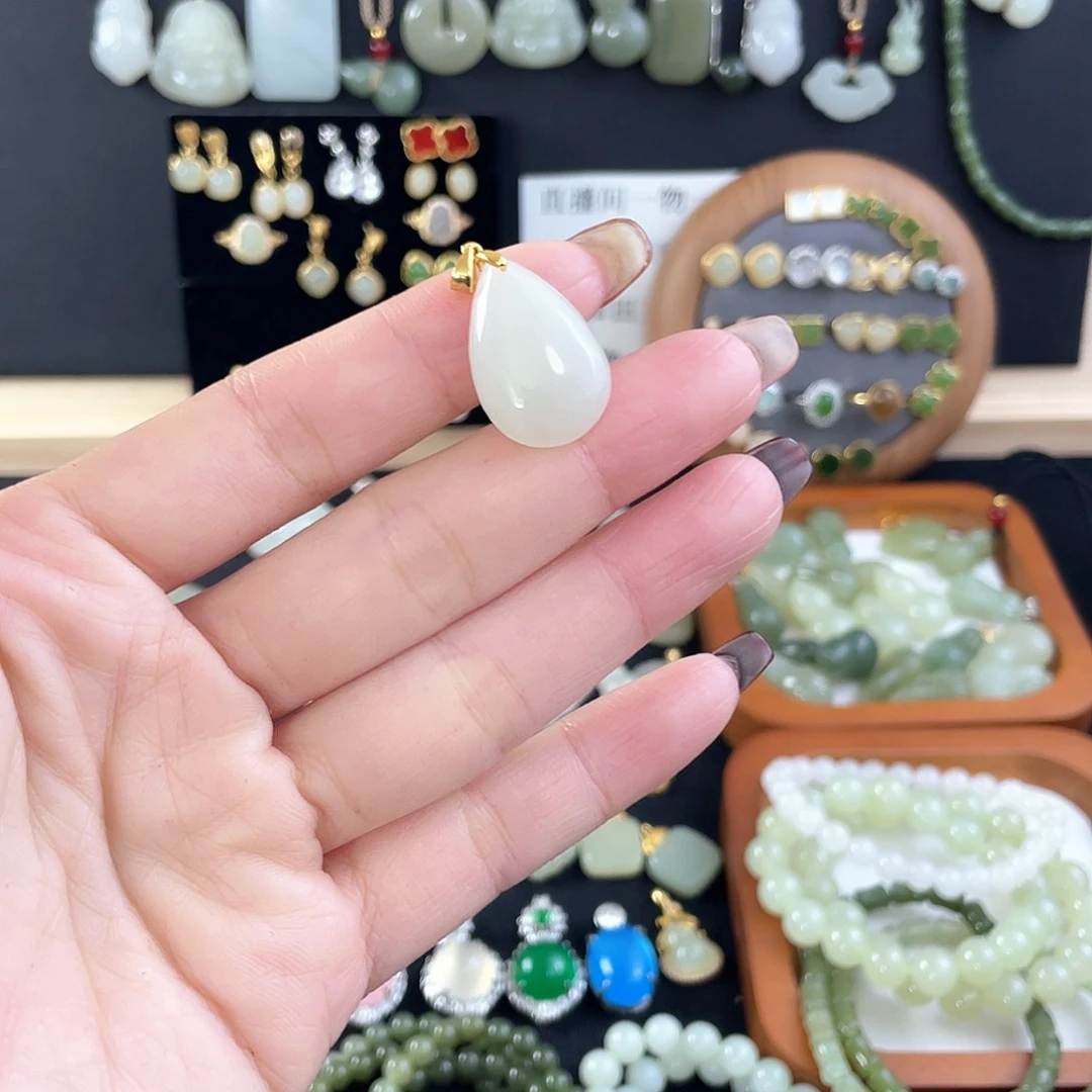 和田玉（糖玉）挂件银S925镀金镶嵌
