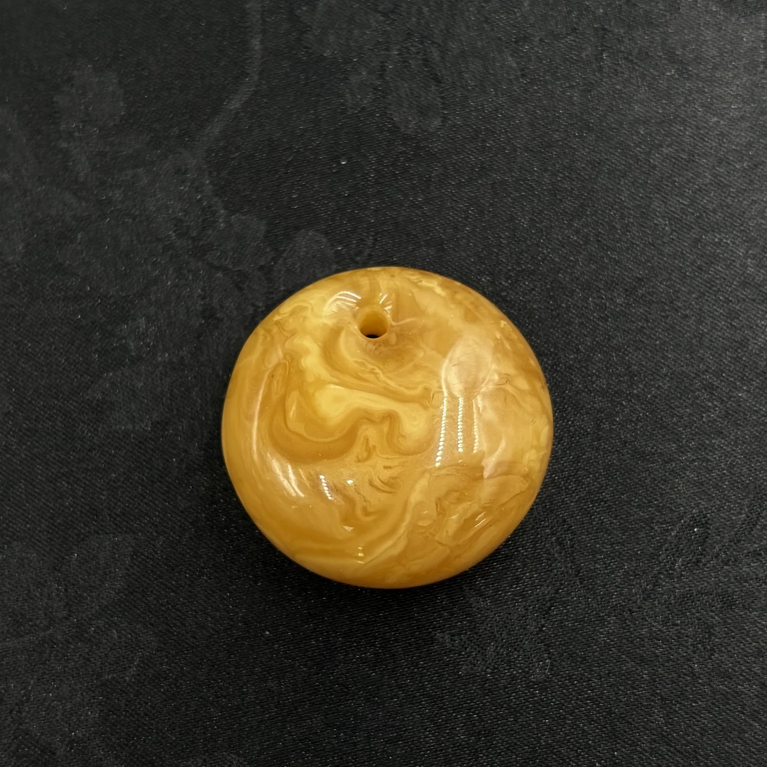 「戴琴珠宝」Q1589-蜜蜡吊坠（多样性发其一）