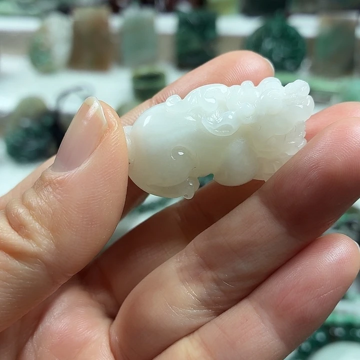 独山玉未镶嵌吊坠