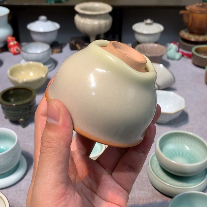 龙泉青瓷猪油冻压手