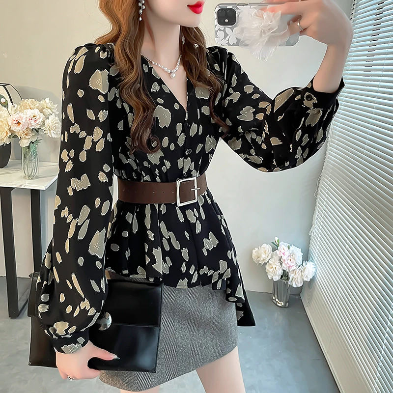 韩版豹纹印花不规则中长款衬衫女上衣显瘦V领收腰泡泡袖冬季衬衣
