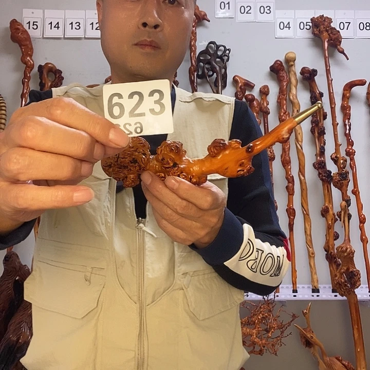 用***旗大叶紫檀（黑酸枝木类）