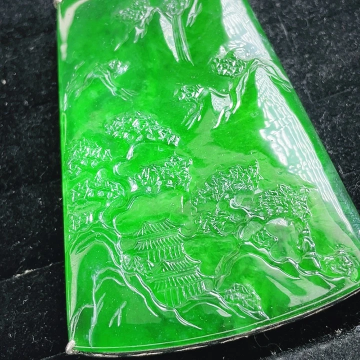 翡翠未镶嵌颈饰85