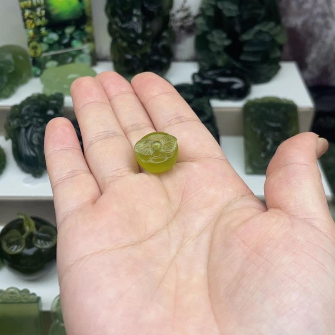 蛇纹石玉未镶嵌吊坠(赠链)