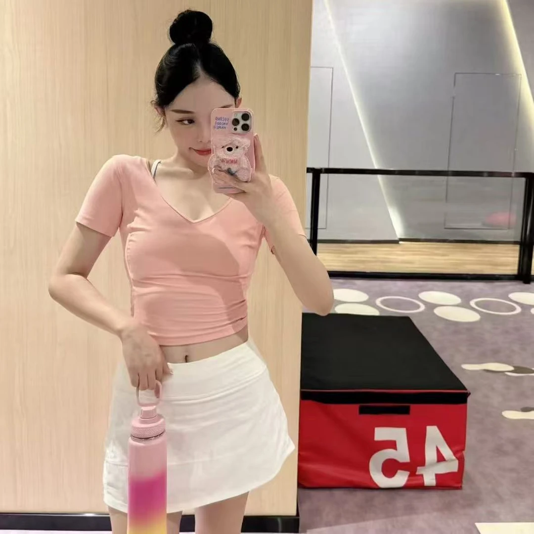 2025奶色系宽松舒适透气V领运动T恤T3048