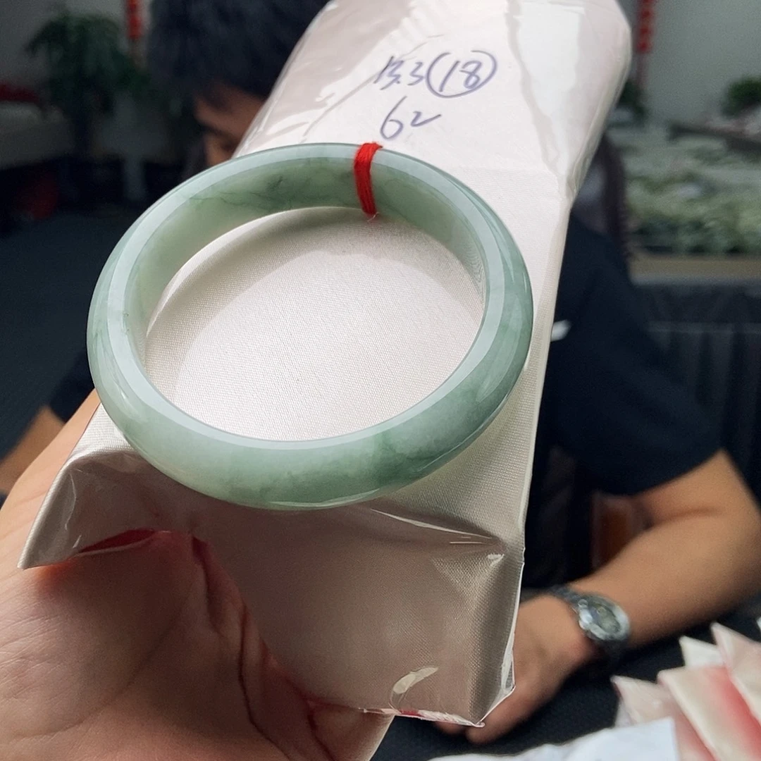 未镶嵌手镯翡翠拍一发一