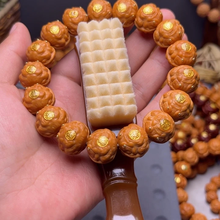 猴头核桃吊坠1.6尺寸17颗大满贯万毛刷