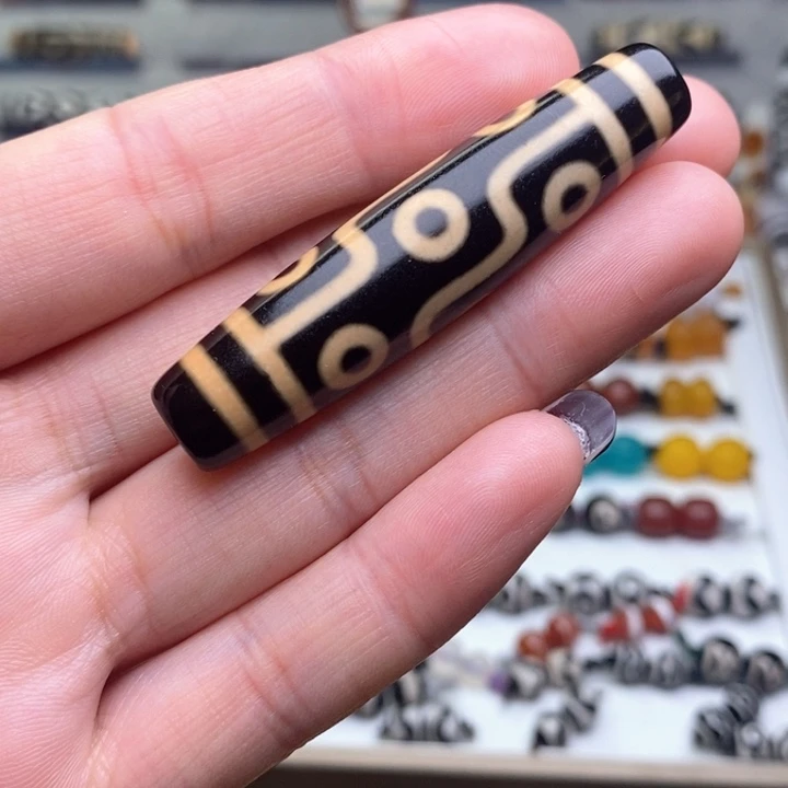 玛瑙/玉髓颈饰未镶嵌小*？