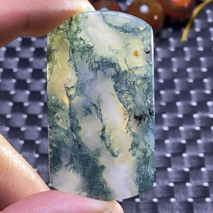 玛瑙/玉髓颈饰未镶嵌过*