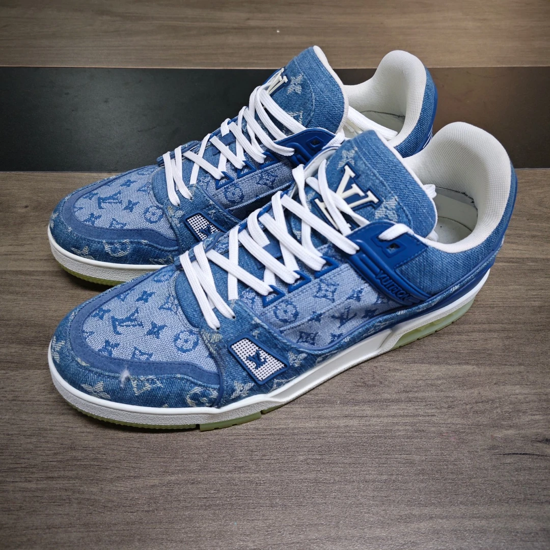 95新 LouisVuitton/路易威登 LV trainer蓝牛仔 44码 f1101