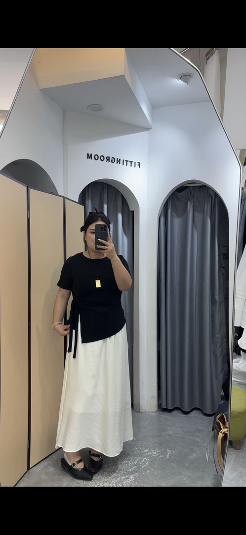 法式时尚套装套装休闲短裙百搭白色卫衣上衣黑色纯色