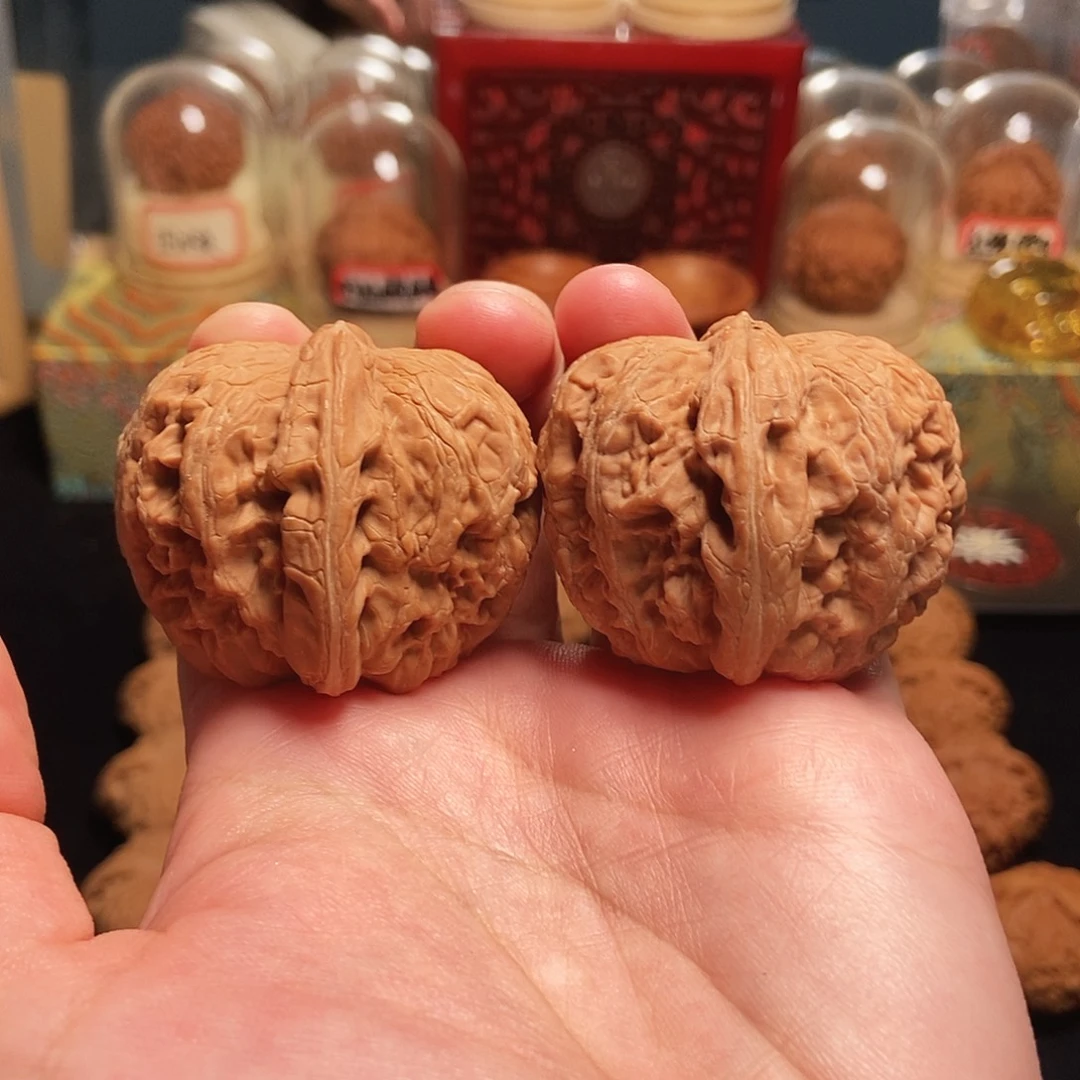 文玩核桃吊坠45全品元宝55.1克