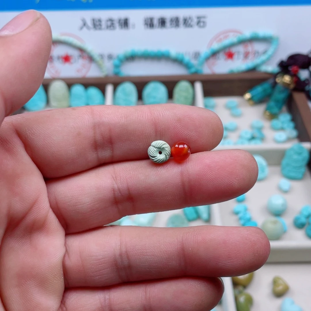 南红玛瑙未镶嵌颈饰072
