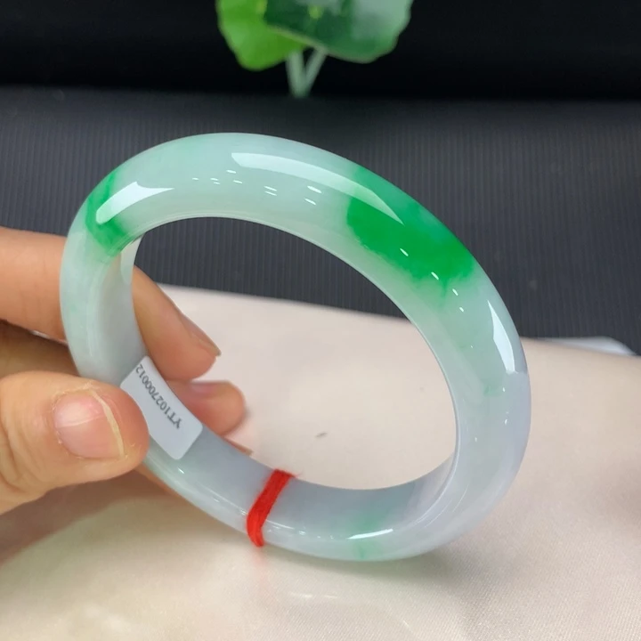 翡翠未镶嵌手镯正圈54