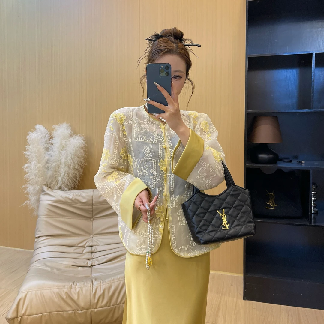 新中式国风轻奢刺绣提花外套女新款圆领洋气轻奢高级感上衣