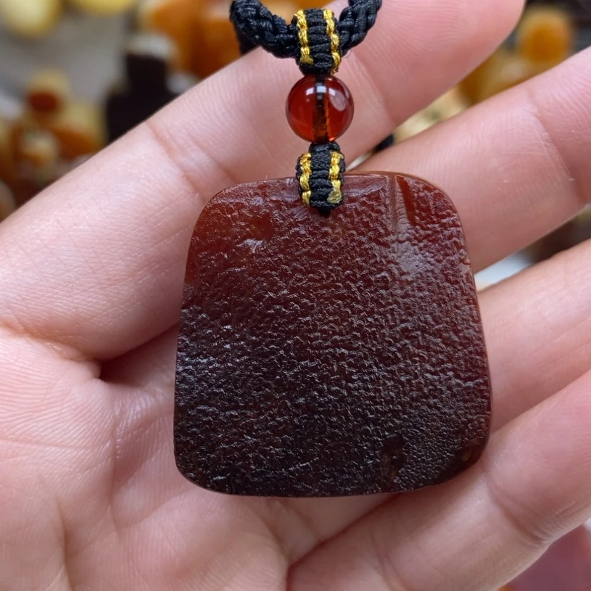 【闪购商品】琥珀颈饰未镶嵌