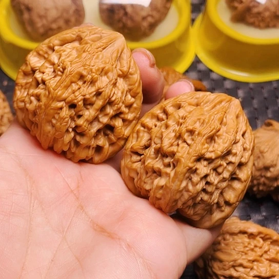 c*文玩核桃虎头王一对