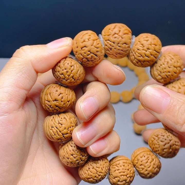 别***飘吊坠桃核桃核手串