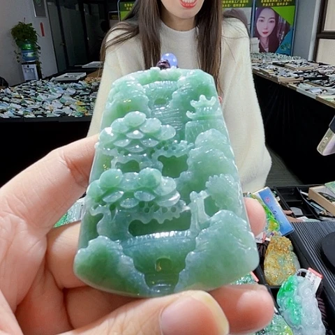 翡翠未镶嵌颈饰翡翠