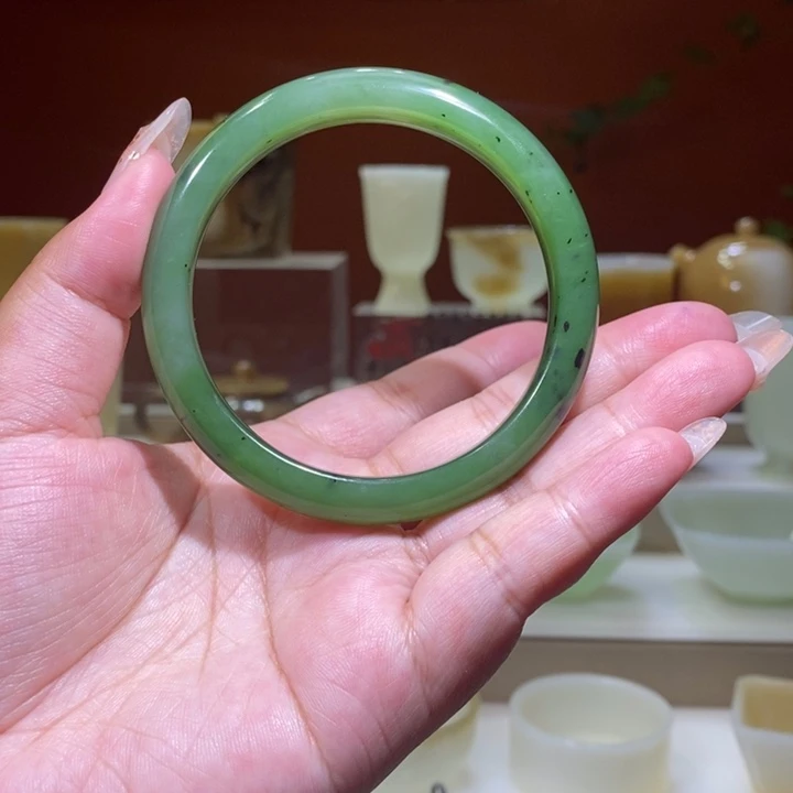 未镶嵌和田玉摆件碧玉菠菜绿手镯59.8mm