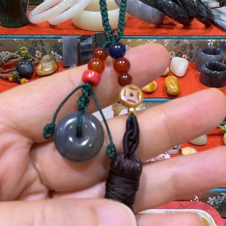 未镶嵌和田玉（子料）手机链