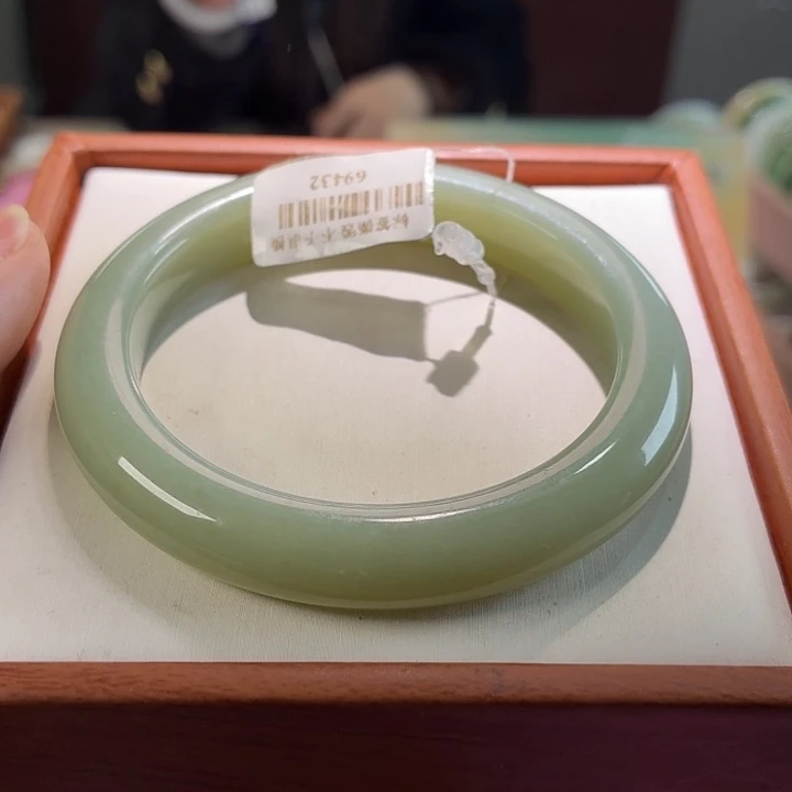 和田玉未镶嵌手镯38 57.58