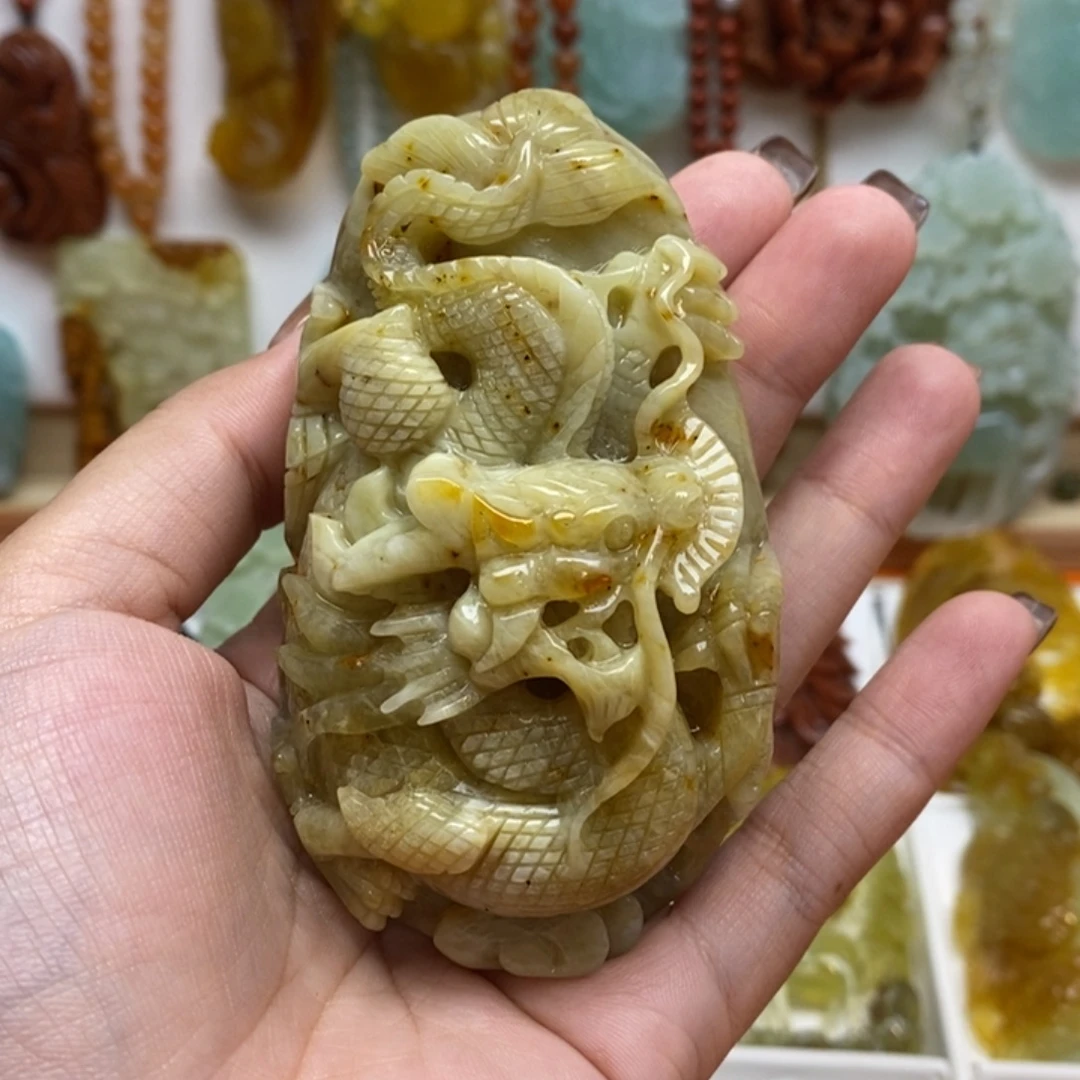 蛇纹石玉未镶嵌颈饰