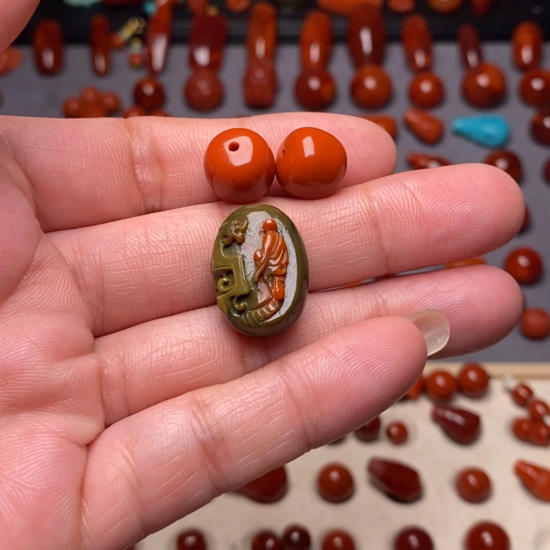 南红玛瑙配饰未镶嵌彂