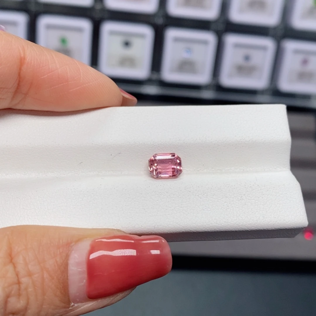 碧玺裸石未镶嵌1.48克拉