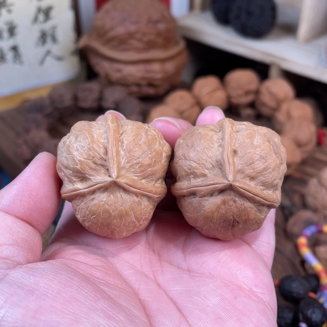 文玩核桃把件玉蟾疙瘩包