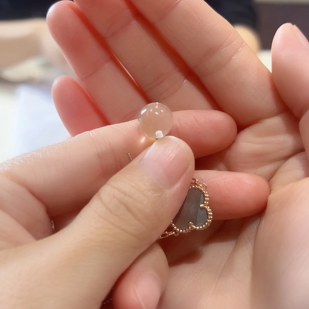 水晶手链合金灰背