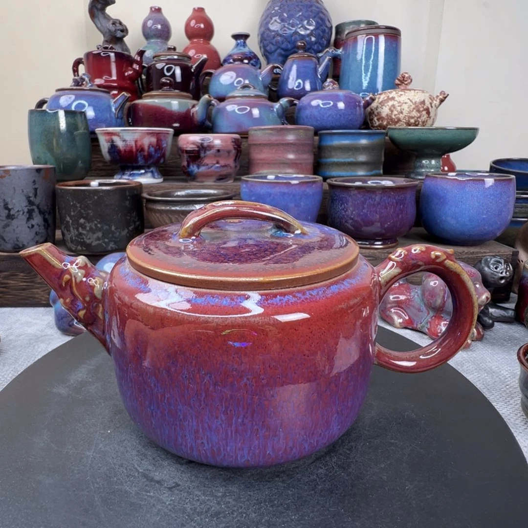 蓝紫色大汉瓦茶壶一把