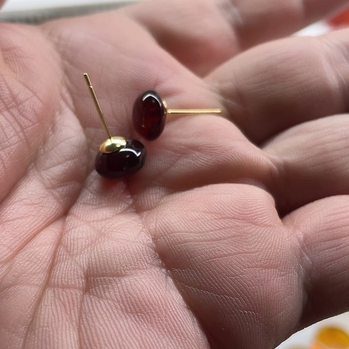 琥珀未镶嵌裸石血珀耳钉