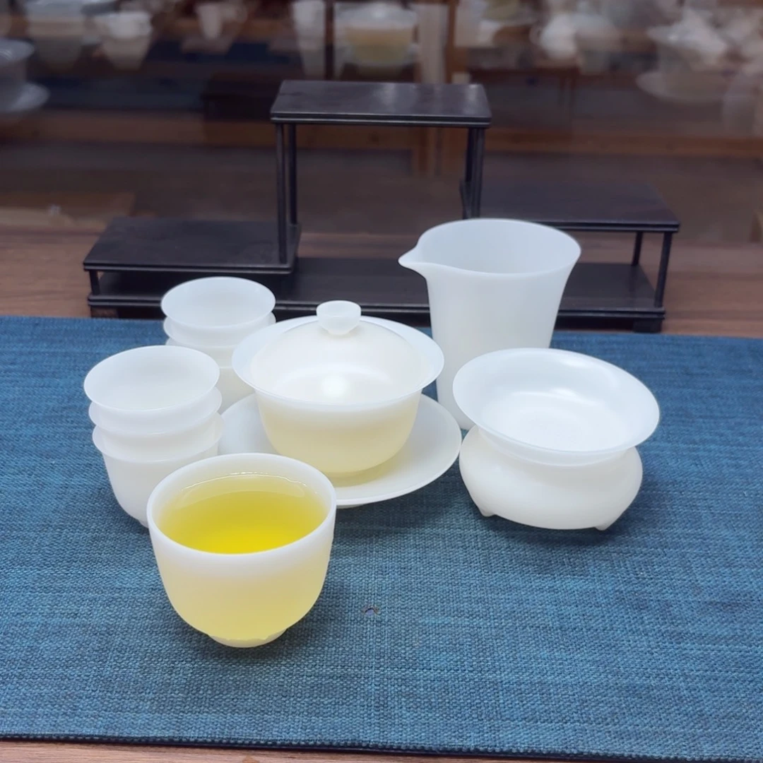 元宝素烧薄胎璞玉