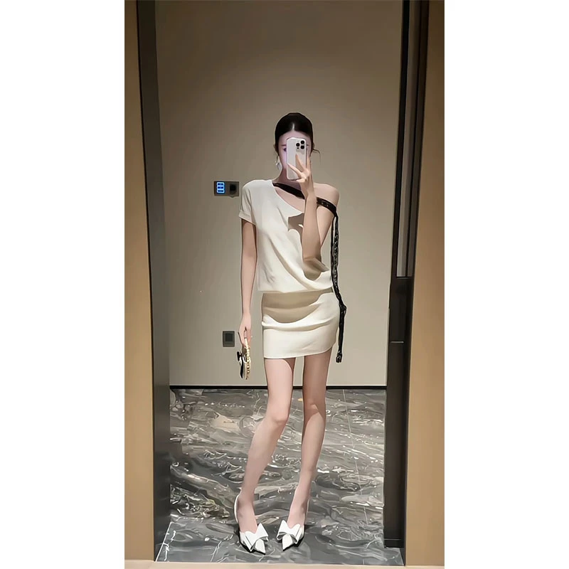 2025年夏季新款ins小众多种系带法斜肩上衣女配高腰显瘦半身短裙