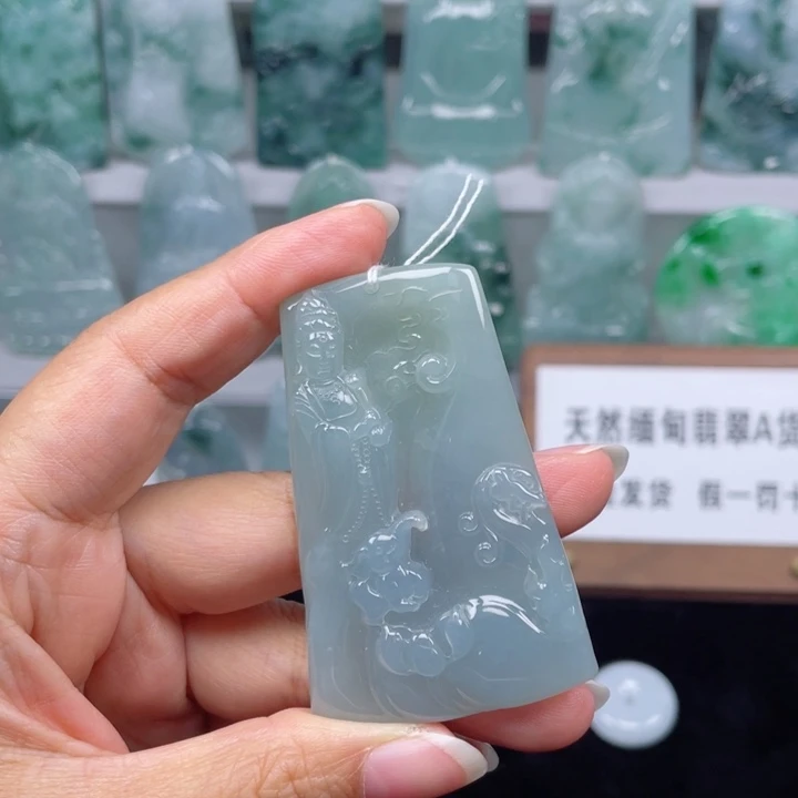 颈饰未镶嵌翡翠普贤菩萨