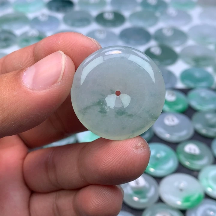 翡翠未镶嵌颈饰缅甸天然A货翡翠31.3-6.4