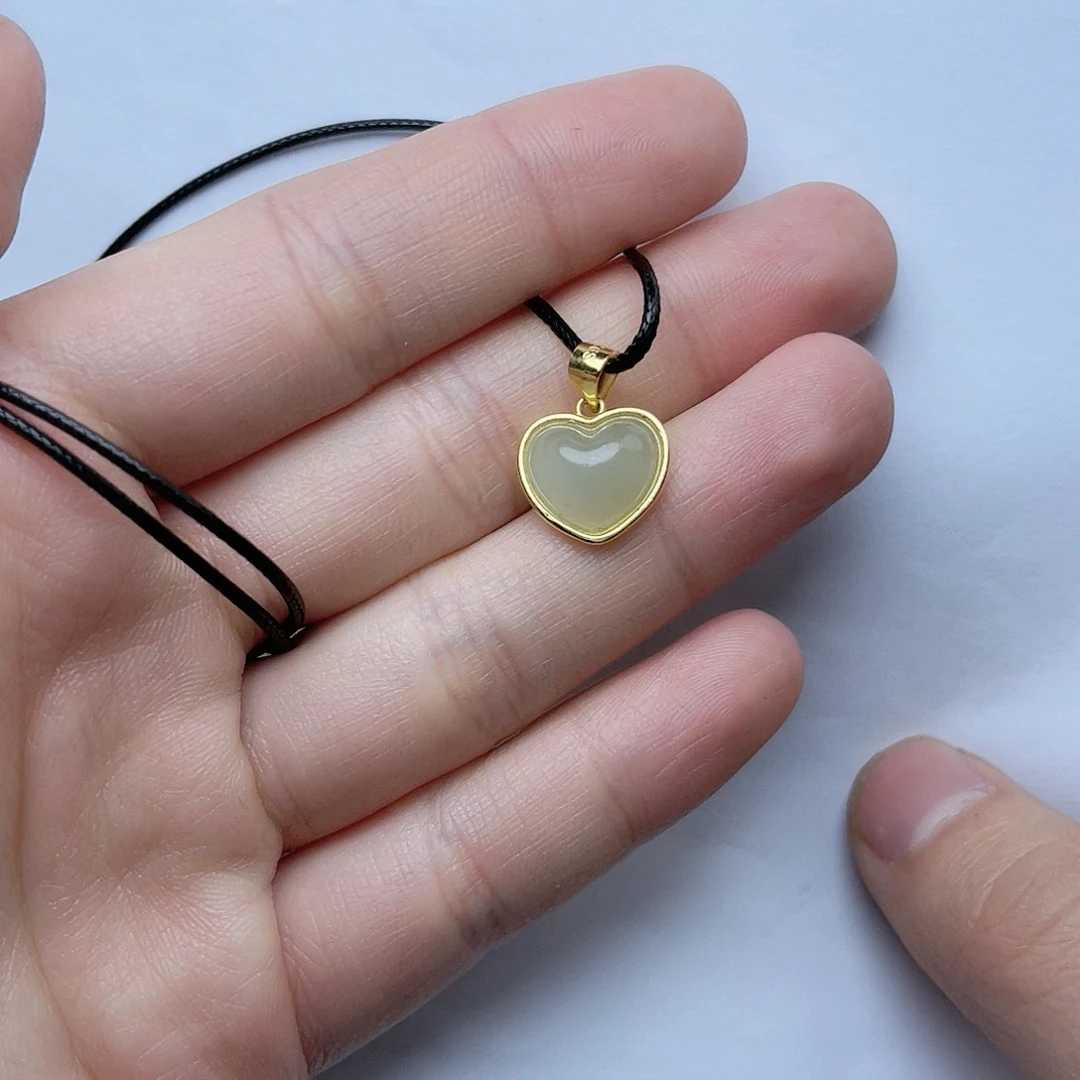 和田玉挂件。k k银S925镶嵌