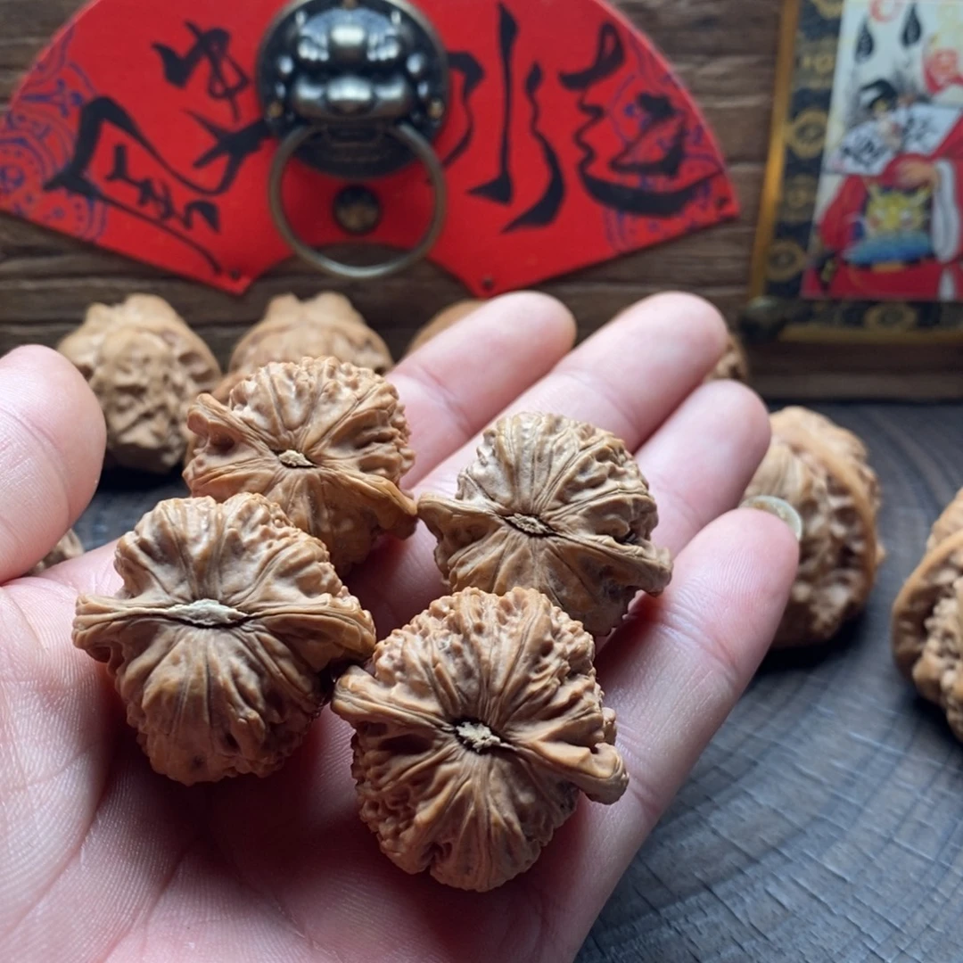 吊坠文玩核桃俩白狮子