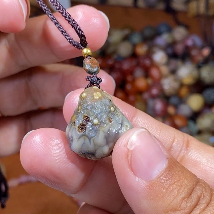 玛瑙/玉髓珠宝半成品未镶嵌虹*